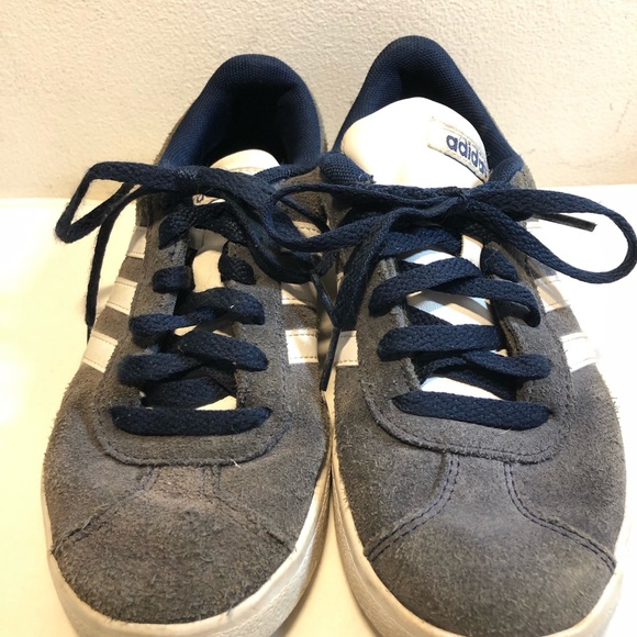 Adidas Court Grey casual Shoe Boys Size 2 - Picture 12 of 13